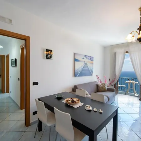 Moressa Little * Praiano