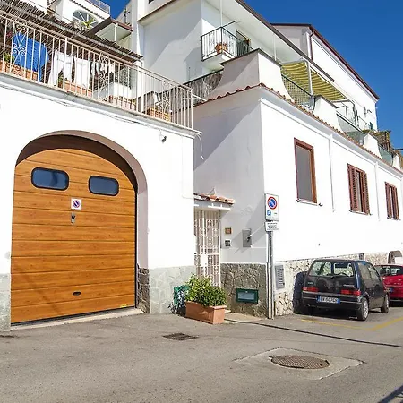 Moressa Little Apartment *